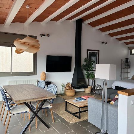 Big Family House In The Center Of El Port De La Selvaアパートメント エクステリア 写真