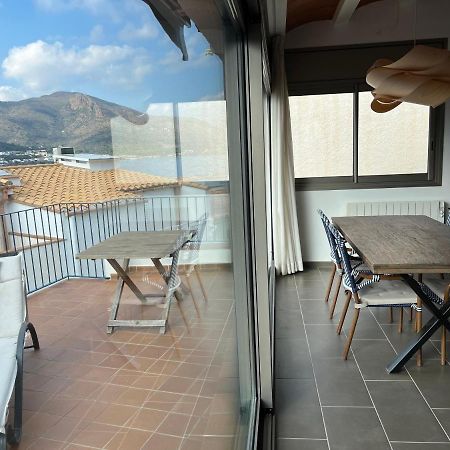 Big Family House In The Center Of El Port De La Selvaアパートメント エクステリア 写真
