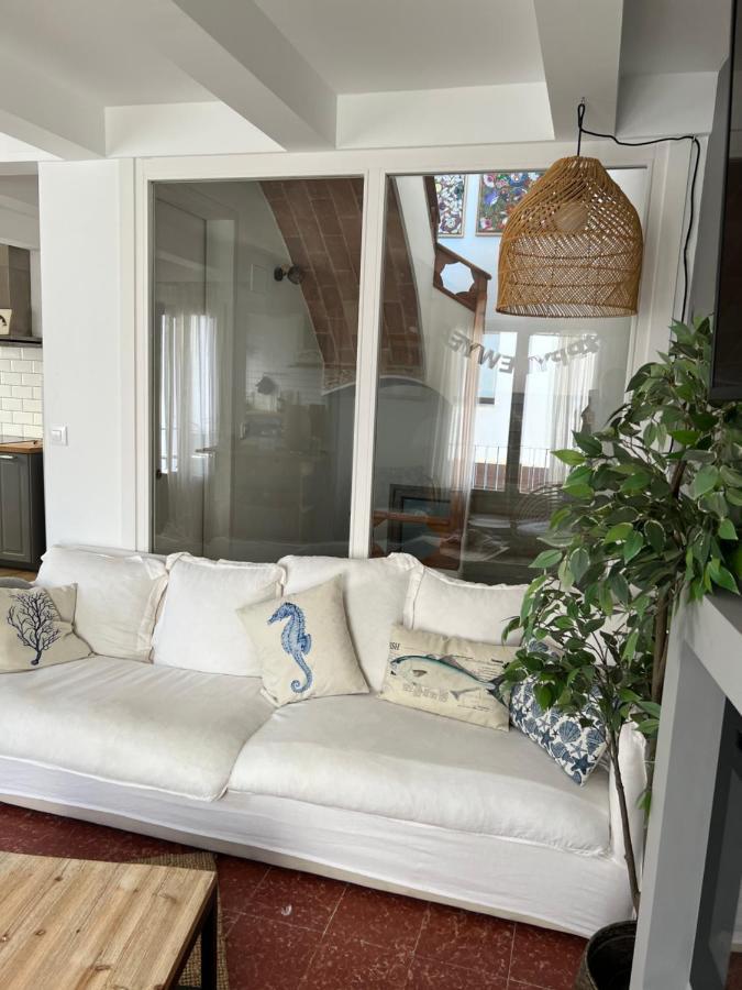 Big Family House In The Center Of El Port De La Selvaアパートメント エクステリア 写真