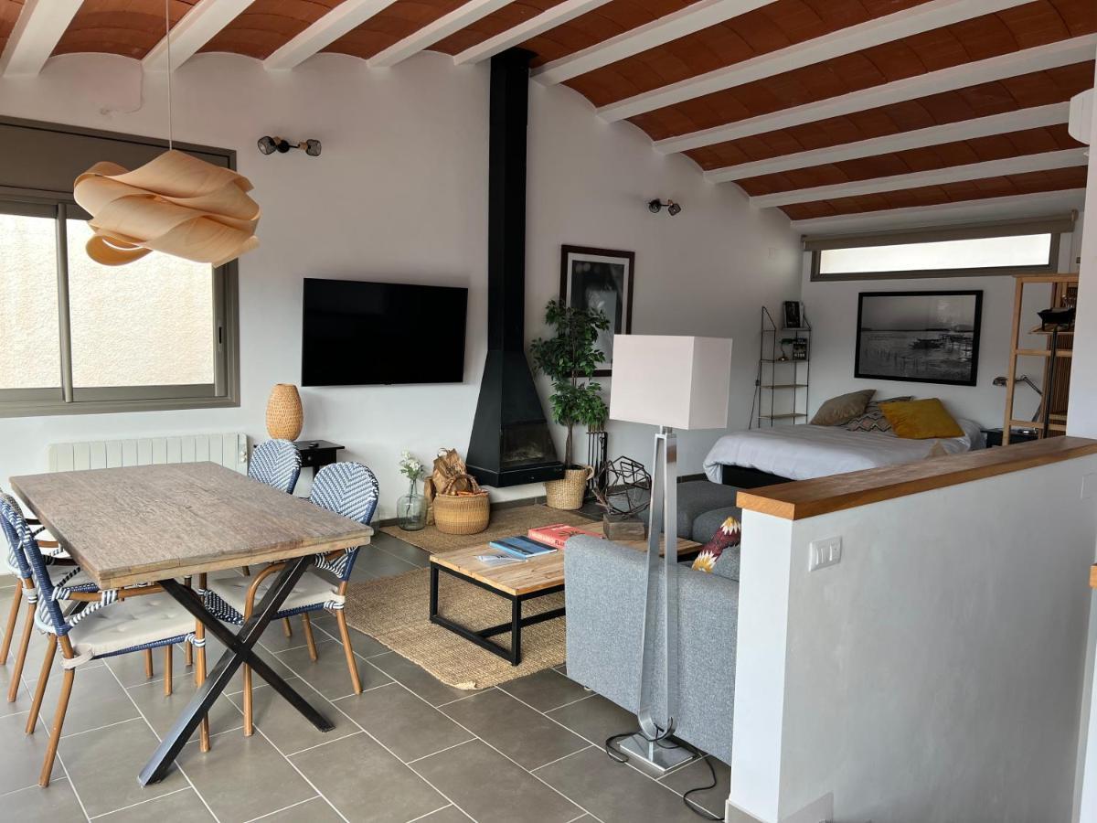 Big Family House In The Center Of El Port De La Selvaアパートメント エクステリア 写真